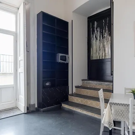 بيت ضيافة La Casa Sul Corso نابولي